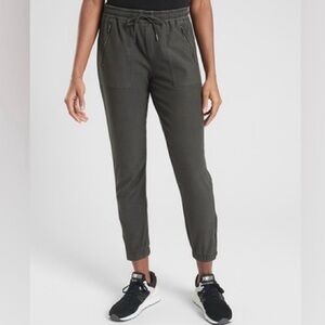 Athleta Women’s Farallon Vintage Washed Dark Gray Jogger Pants, Size 2